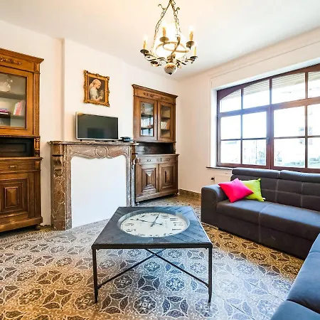 Vintage Holiday In With Garden Holiday home