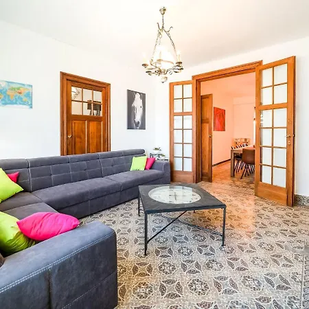 Vintage Holiday In With Garden Holiday home *