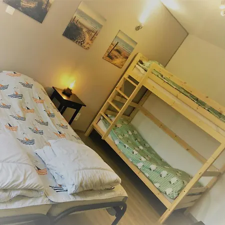Hébergement de vacances Vintage Holiday In With Garden Frasnes